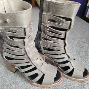 FREEBIRD Lotus shoes size 11